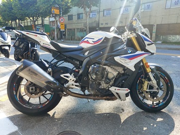 BMW S1000R