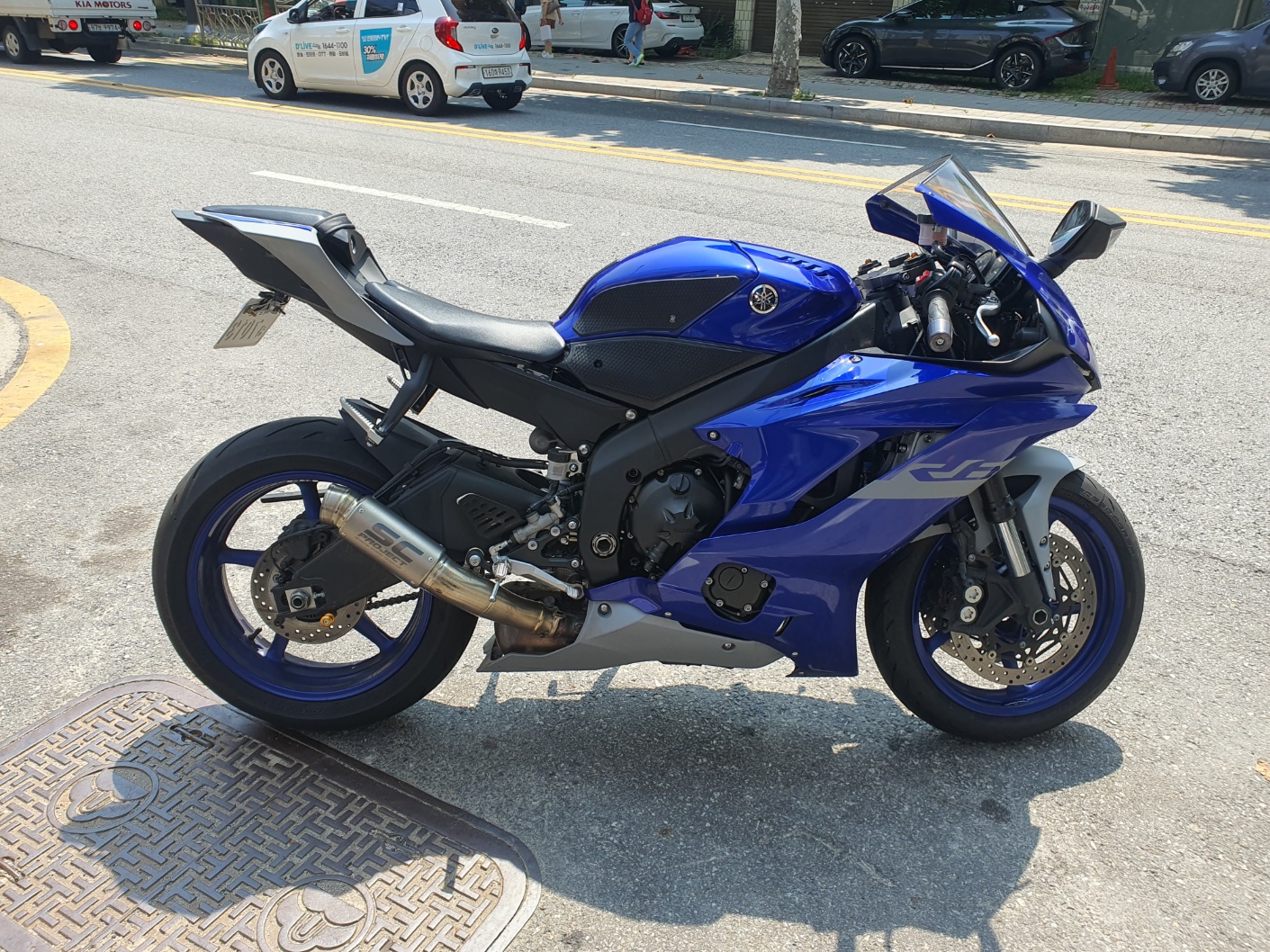 YZF R6  B