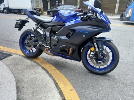 YZF R7 